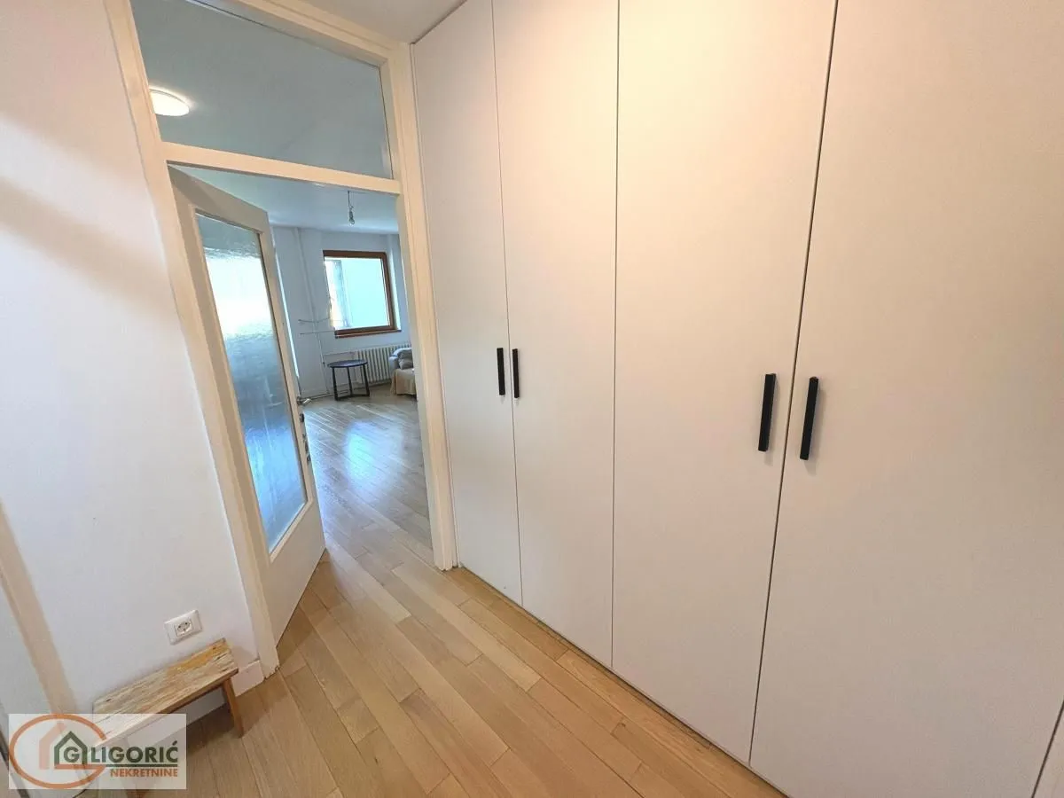 Prodaja, trosoban stan, 86m², Gundulićev Venac, Beograd