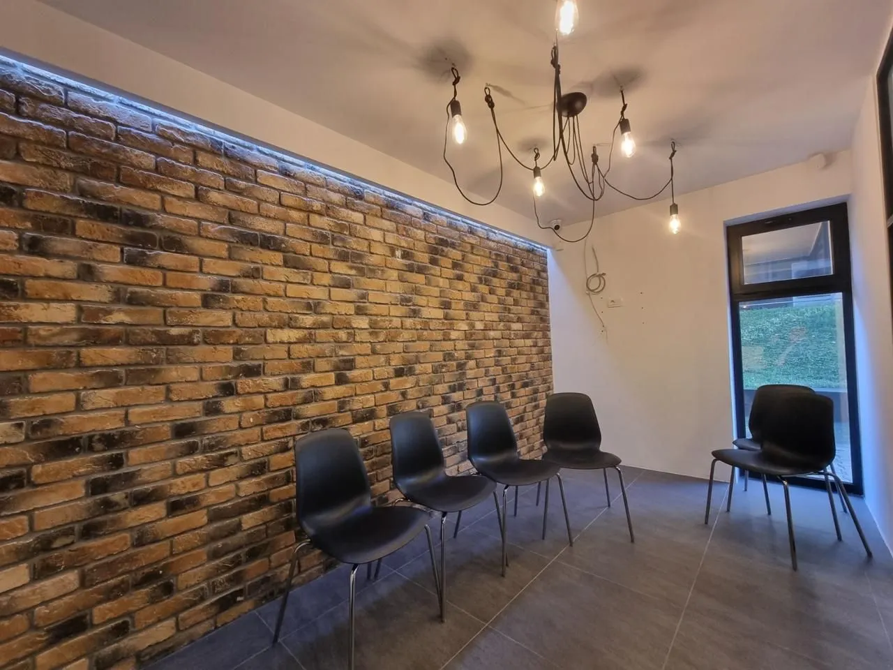 Rent, office space, 43m², Momišići, Podgorica