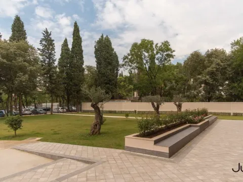 Izdavanje, jednosoban stan, 52m², Podgorica, Crna Gora - image 4