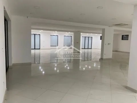 Rent, office space, 606m², Saraorci, Smederevo - image 2