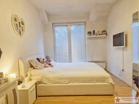 Sale, four bedroom apartment, 95m², Savski Venac, Beograd - image 4