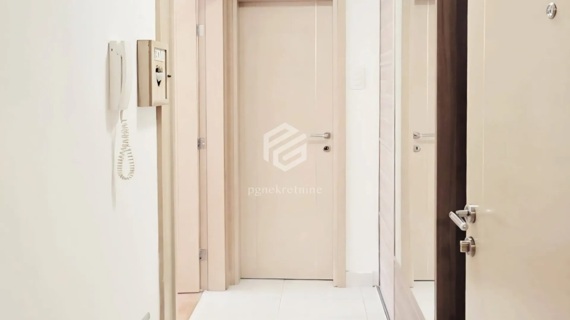 Rent, one bedroom apartment, 49m², Preko Morače, Podgorica