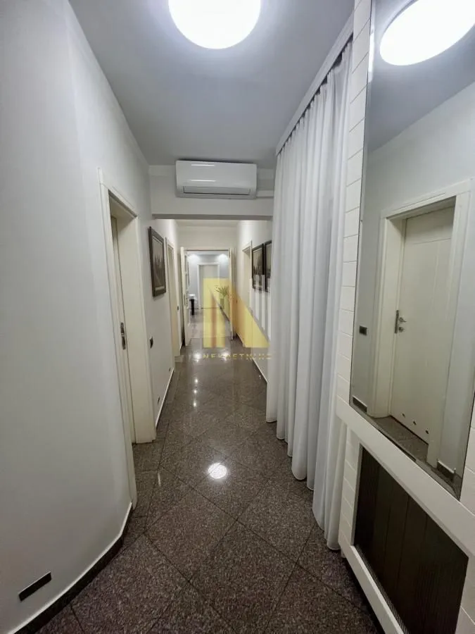 Prodaja, četvorosoban stan, 105m², Centar, Novi Sad