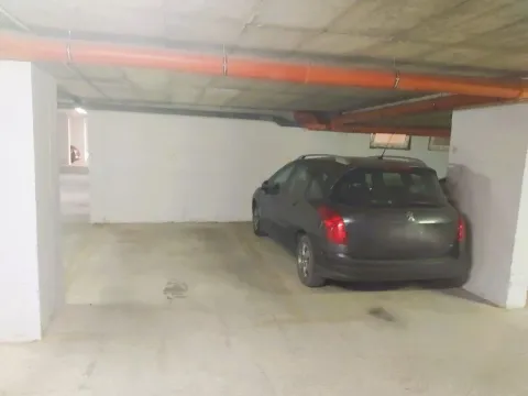 Izdavanje, parking/garaža, 12m², Centar, Stara Pazova - image 3