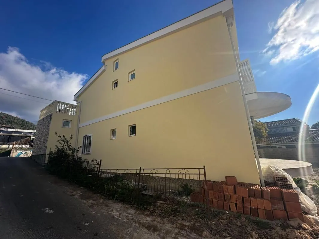 Prodaja, kuća, 180m², Bjeliši, Bar