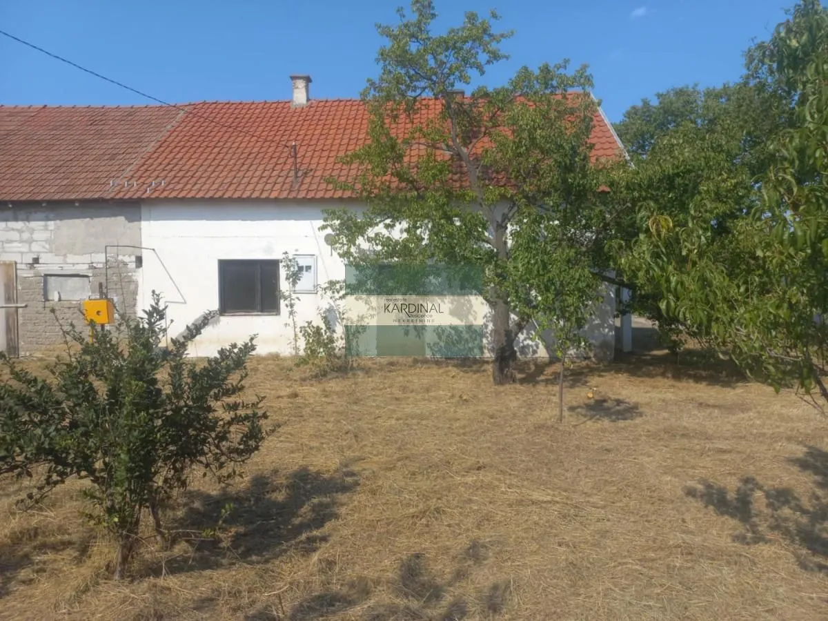 Prodaja, kuća, 219m², Medjulužje, Mladenovac