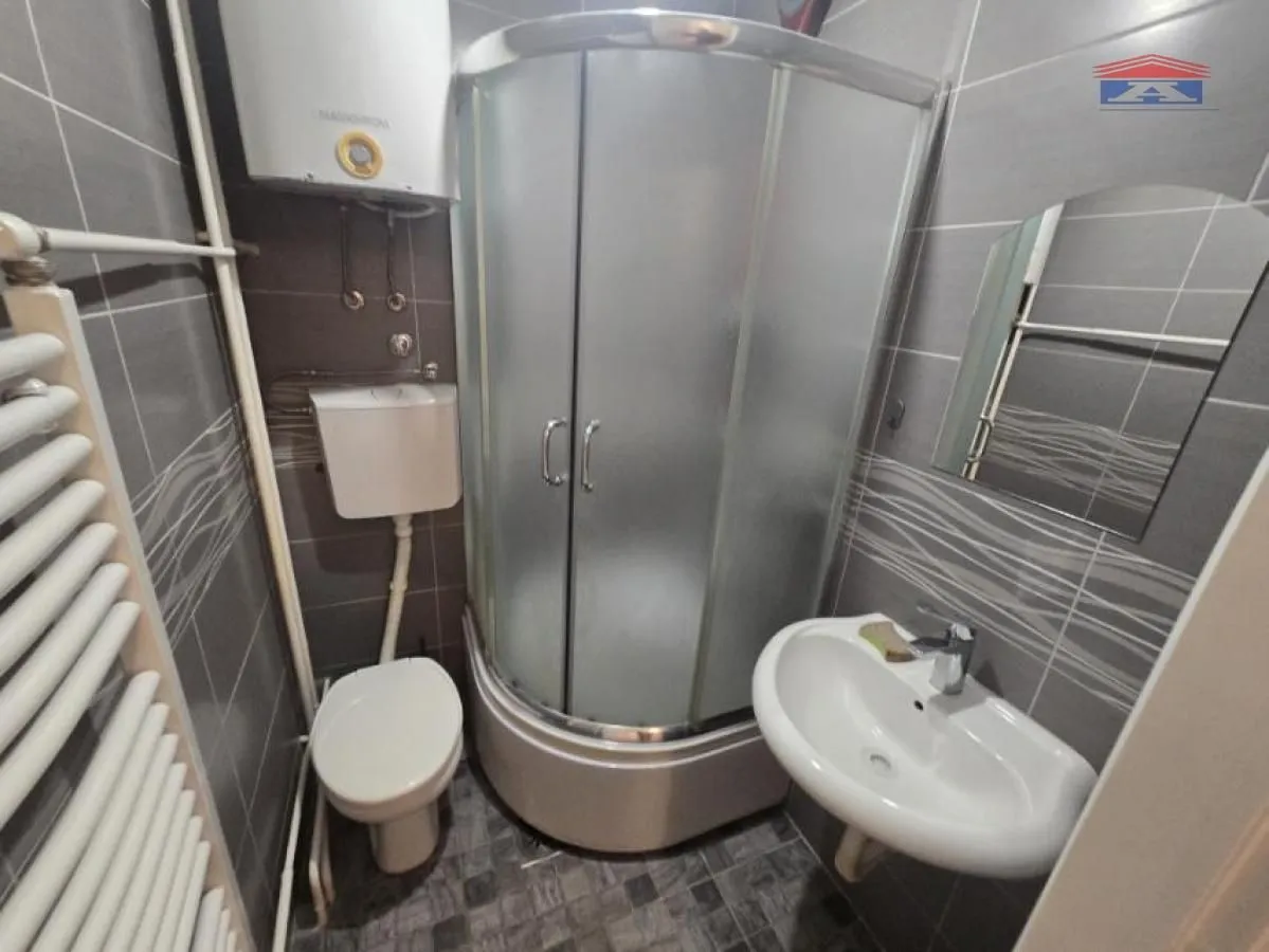 Izdavanje, dvosoban stan, 54m², Železnička Stanica, Novi Sad Sve Podlokacije