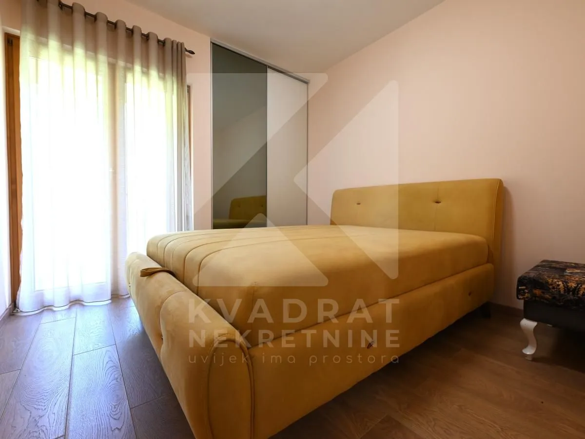 Sale, house, 200m², Rogami, Podgorica