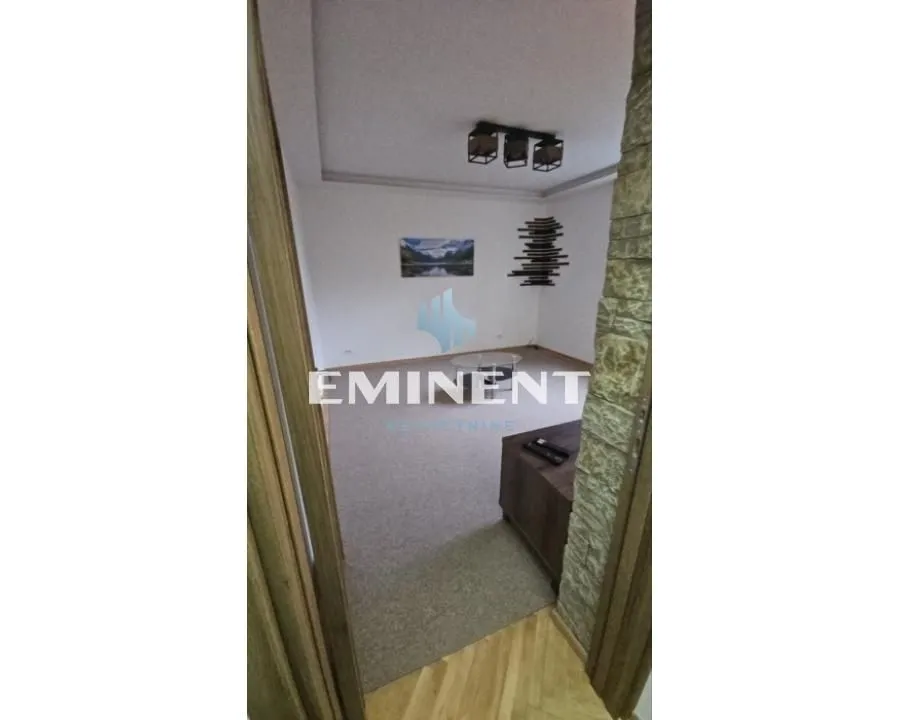 Izdavanje, dvosoban stan, 46m², Banovo Brdo, Beograd