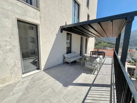 Rent, one bedroom apartment, 83m², Bečići, Budva - image 15