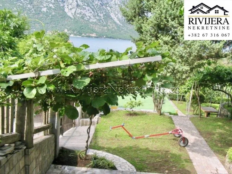 Sale, house, 77m², Stoliv, Kotor