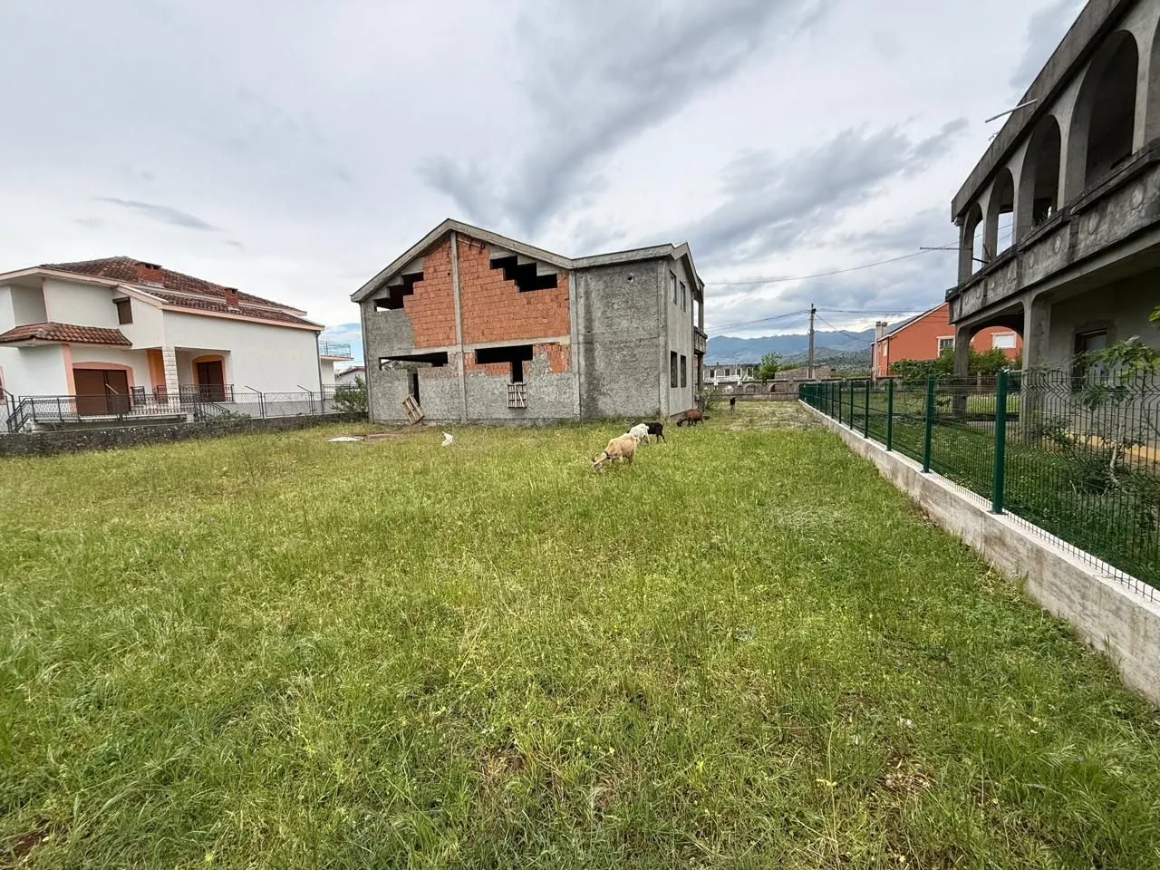 Sale, house, 285m², Karaburško Polje, Podgorica