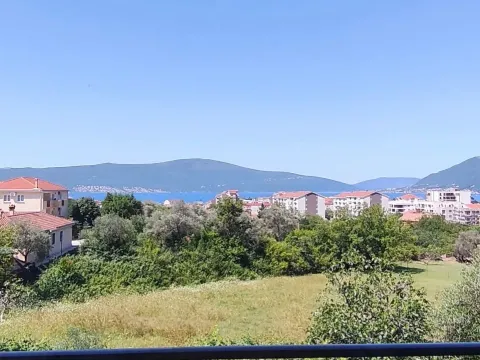 Rent, one bedroom apartment, 38m², Tivat, Crna Gora - image 1