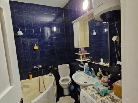 Izdavanje, dvosoban stan, 65m², Centar, Podgorica - image 10