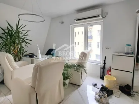 Prodaja, četvorosoban stan, 119m², Stari Grad, Beograd - image 12