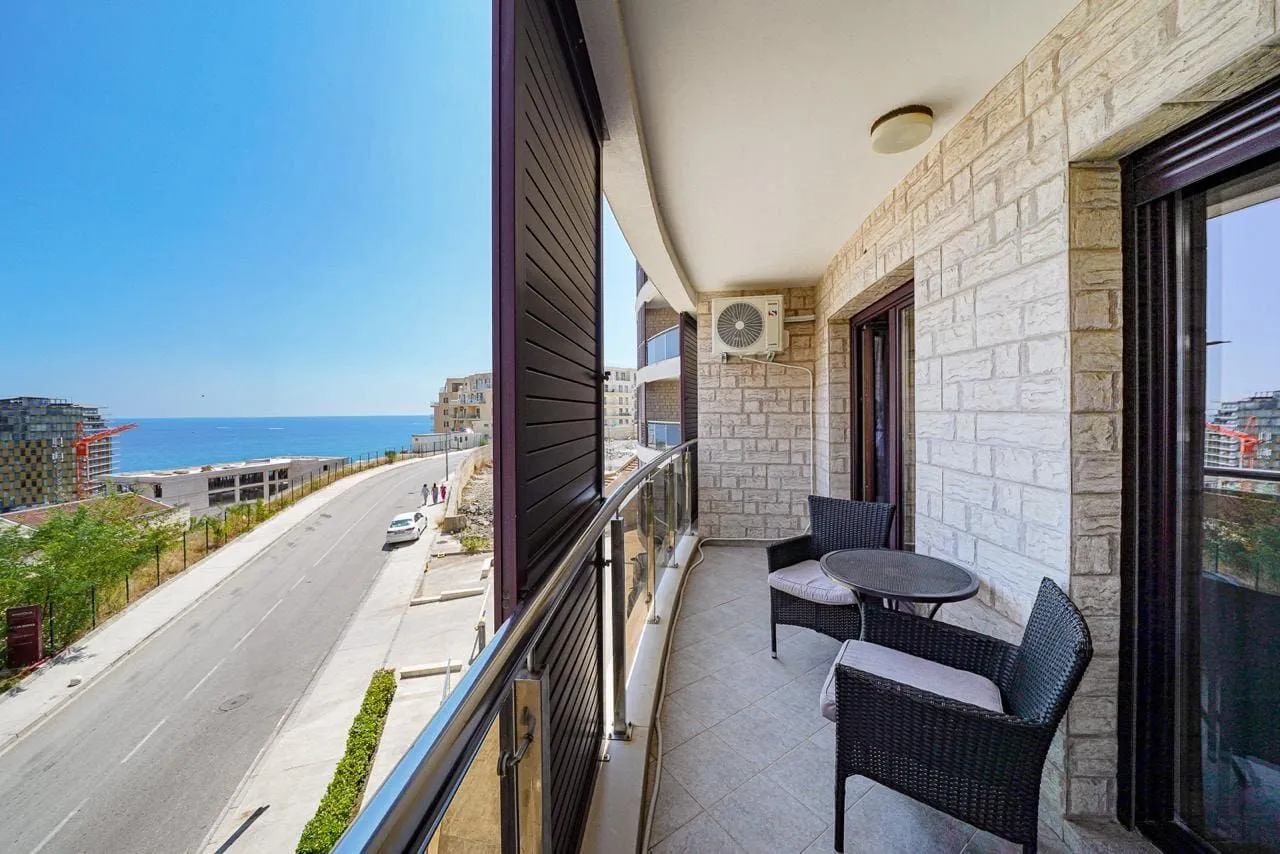 Sale, one bedroom apartment, 50m², Bečići, Budva