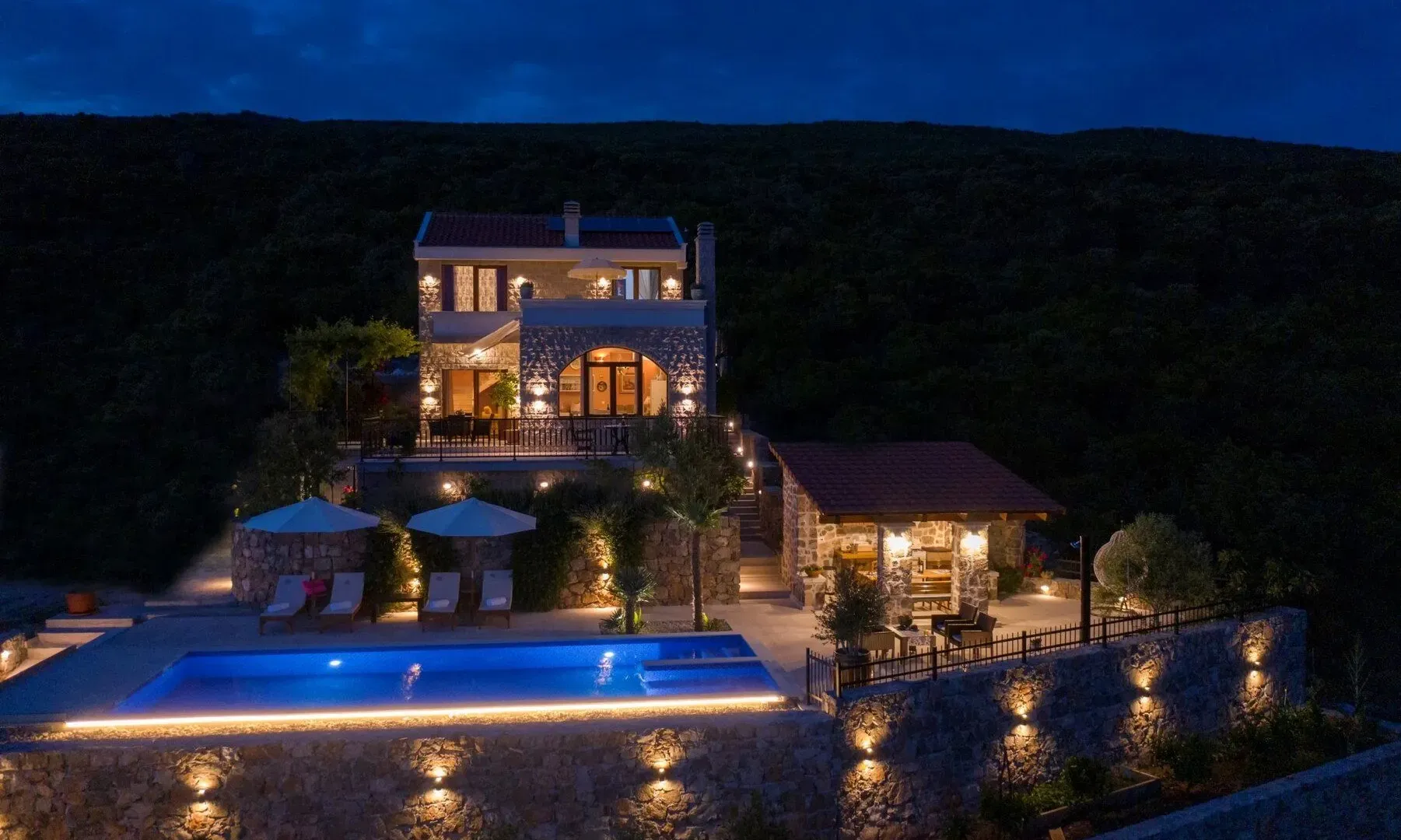 Prodaja, kuća, 200m², Zagora, Kotor