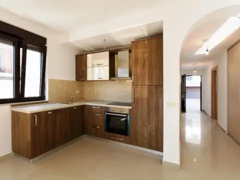 Prodaja, stan, 79m², Orahovac, Kotor - image 5