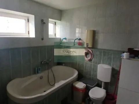 Prodaja, kuća, 334m², Vašarište, Kragujevac - image 27