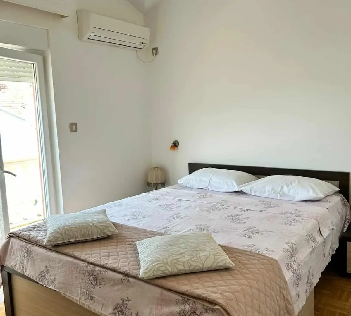Rent, two bedroom apartment, 120m², Seljanovo, Tivat