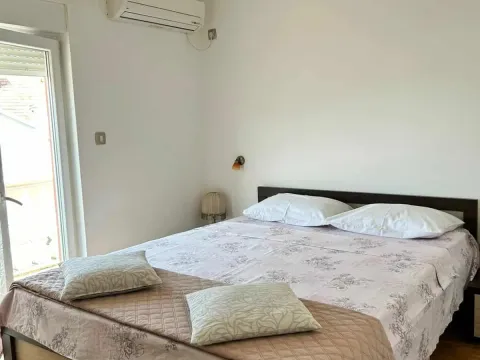 Rent, two bedroom apartment, 120m², Seljanovo, Tivat - image 7