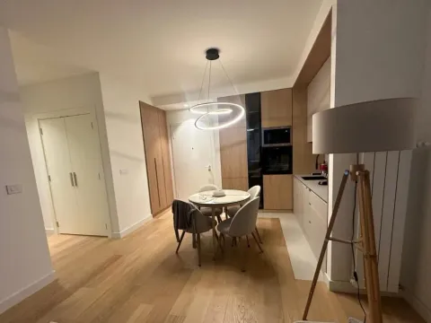 Izdavanje, trosoban stan, 74m², Savski Venac, Beograd - image 10