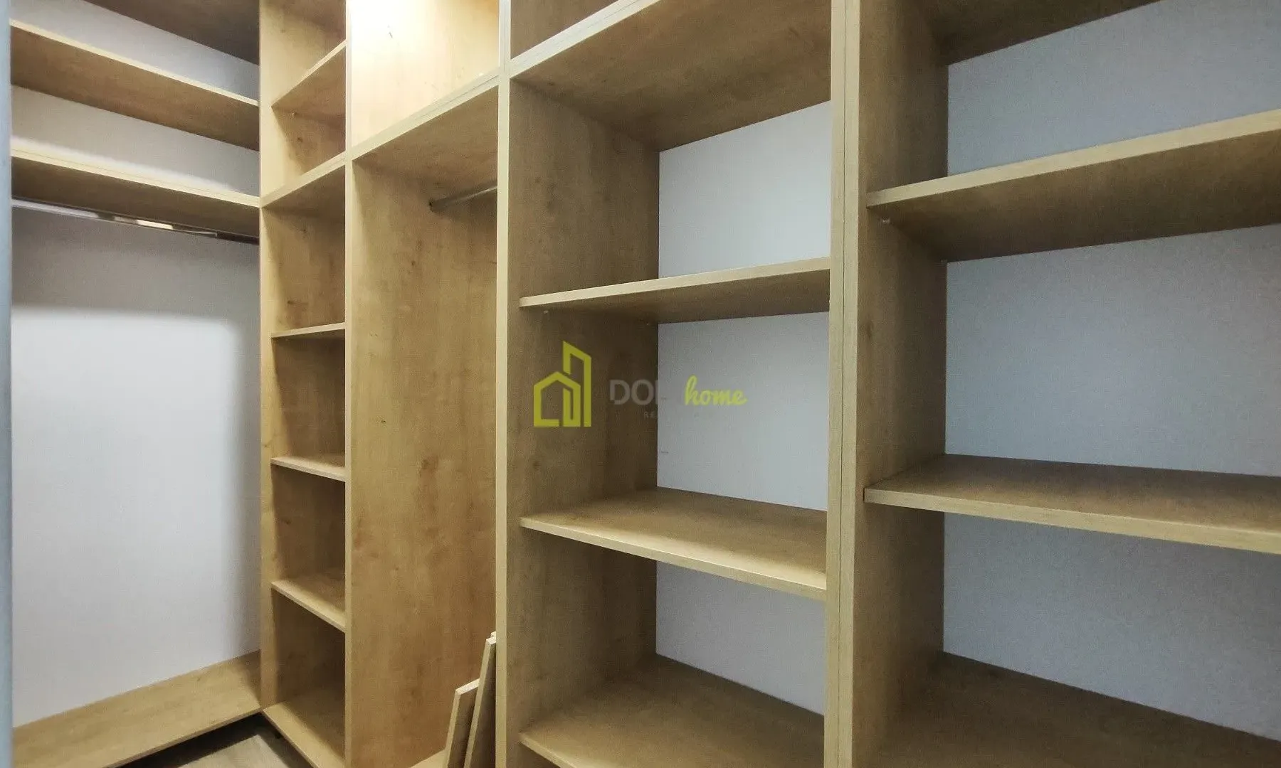 Izdavanje, dvosoban stan, 71m², Gorica C, Podgorica