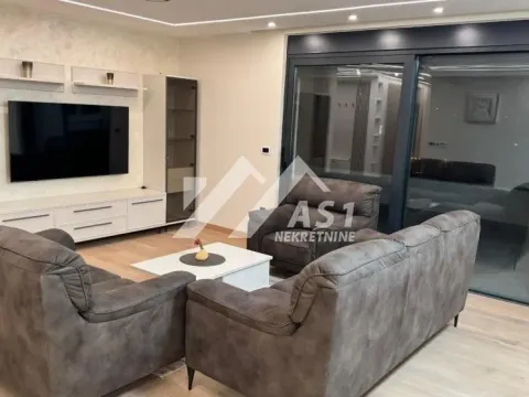 Stan in Sremska Kamenica