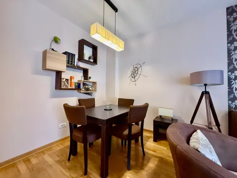 Rent, one bedroom apartment, 54m², Centar, Budva - image 2