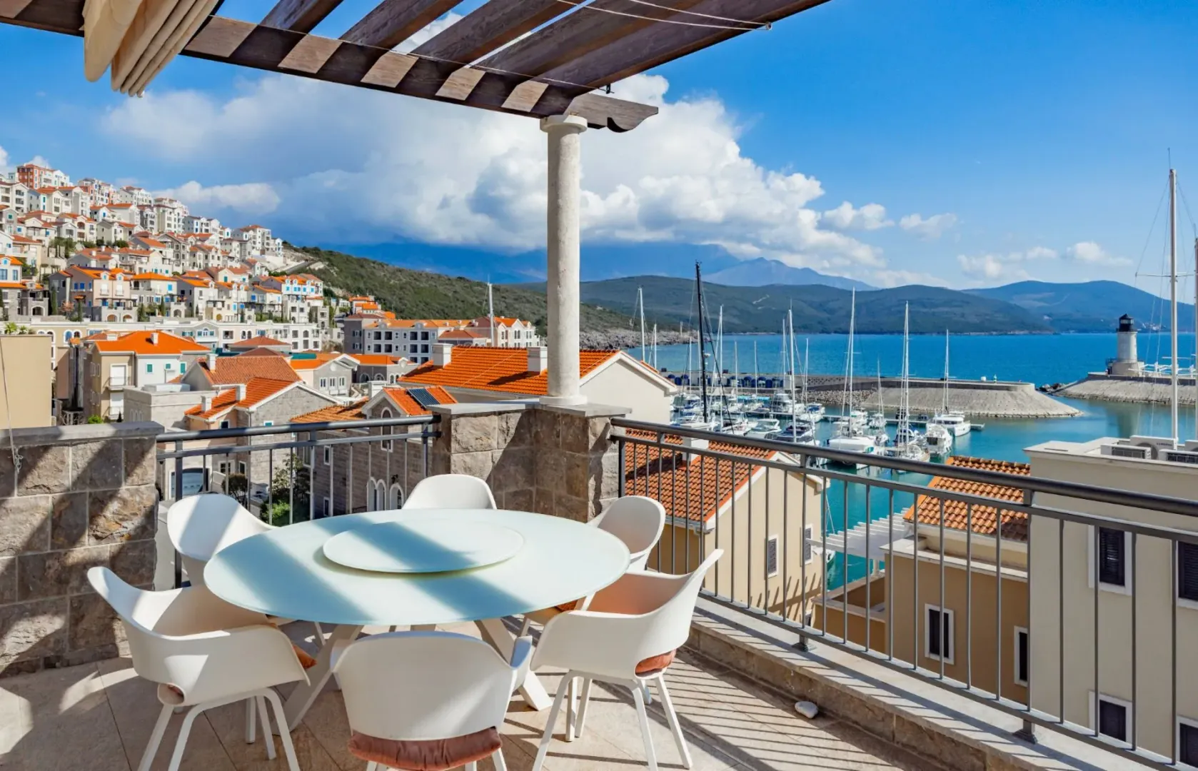 Rent, two bedroom apartment, 115m², Luštica Bay, Tivat