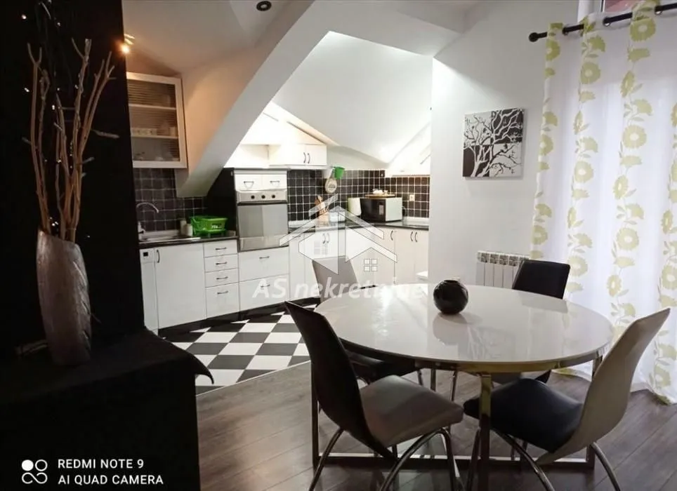 Sale, three bedroom apartment, 133m², Cvetkova Pijaca, Zvezdara Sve Podlokacije