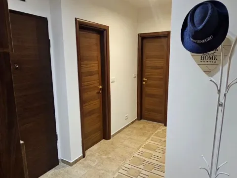 Izdavanje, stan, 66m², Stari Aerodrom, Podgorica - image 24