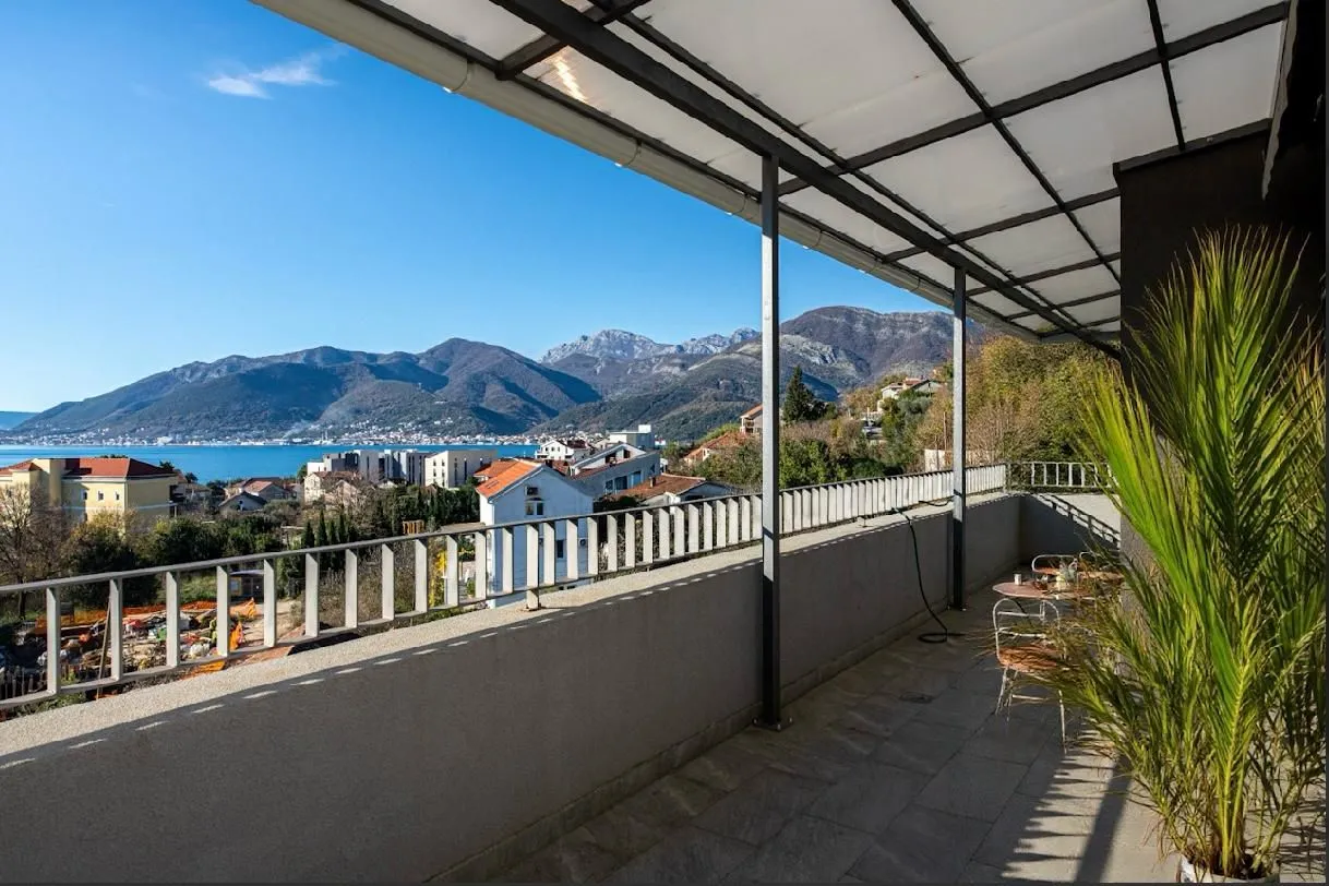 Prodaja, trosoban stan, 129m², Donja Lastva, Tivat