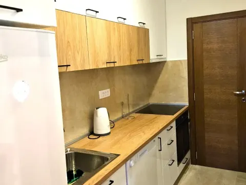 Izdavanje, stan, 50m², Tivat, Crna Gora - image 1