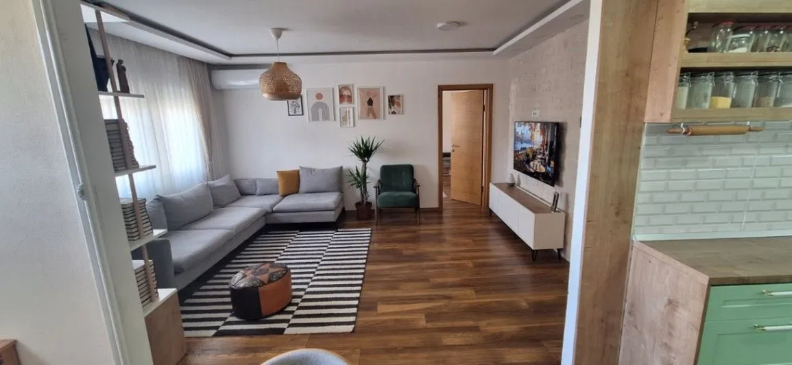 Prodaja, trosoban stan, 89m², Lepa Kata, Podgorica