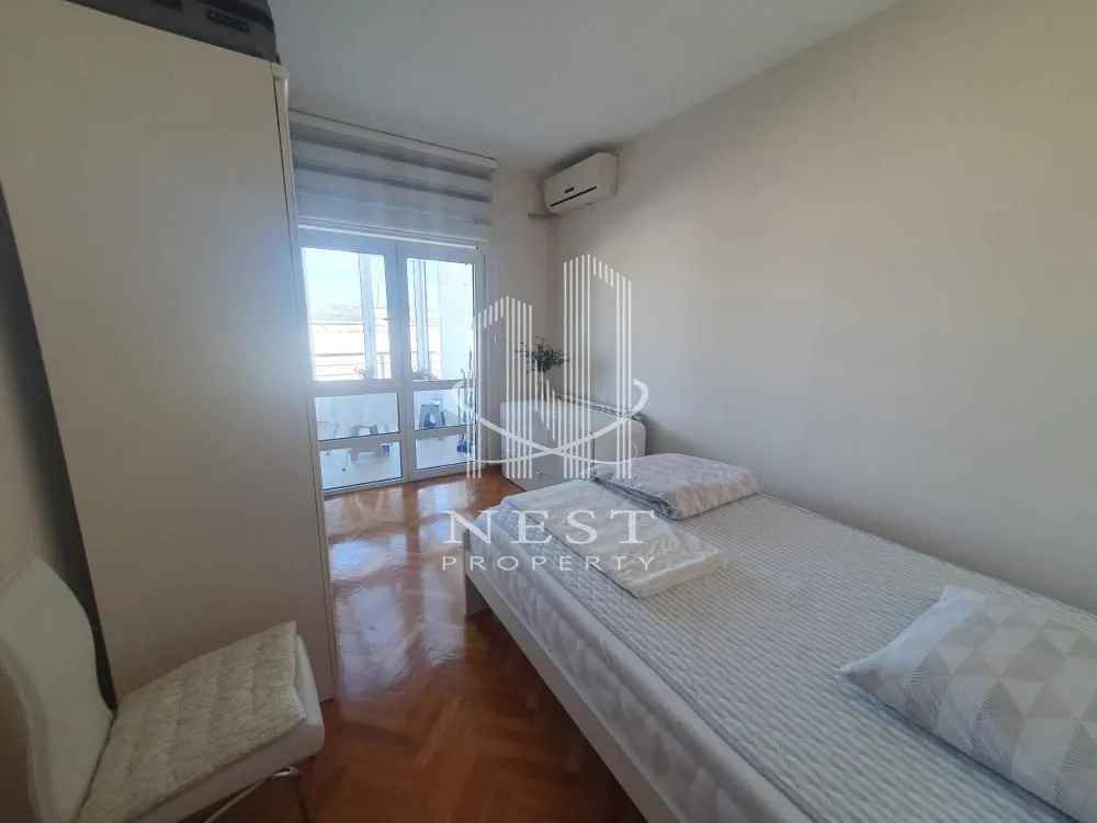 Prodaja, trosoban stan, 81m², Đeram Pijaca, Beograd