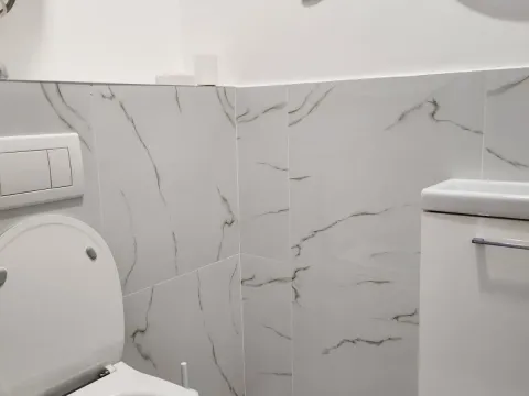 Izdavanje, garsonjera, 47m², Bečići, Budva - image 11