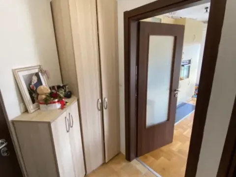 Prodaja, jednosoban stan, 40m², Stari Aerodrom, Podgorica - image 7