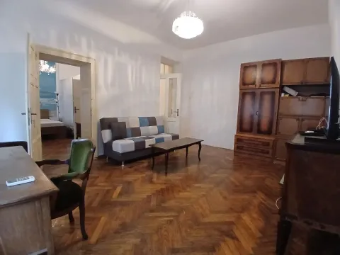 Izdavanje, trosoban stan, 80m², Cvetni Trg, Vračar Sve Podlokacije - image 2