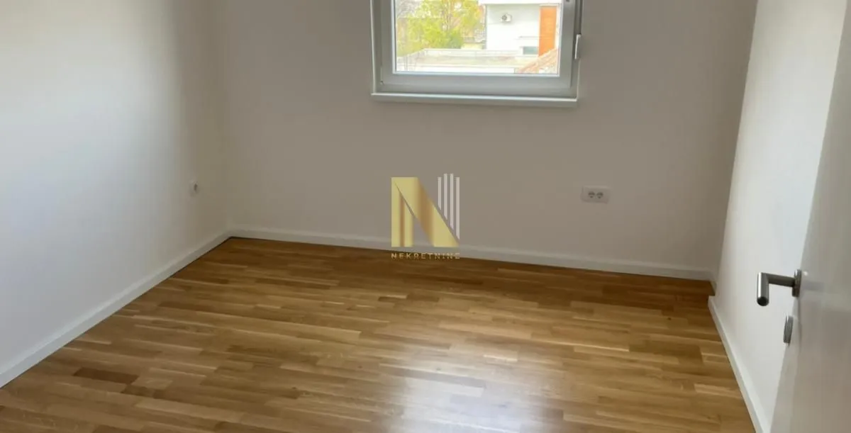 Prodaja, četvorosoban stan, 169m², Petrovaradin, Novi Sad