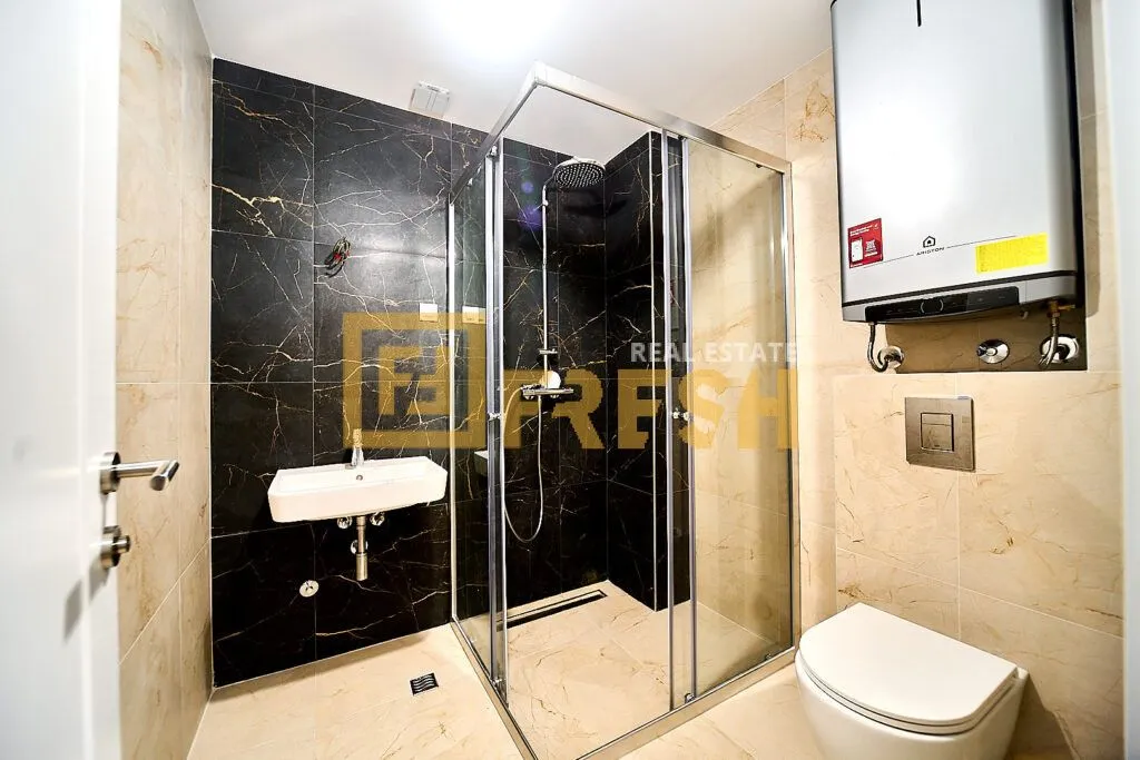 Prodaja, trosoban stan, 110m², Tološi, Podgorica