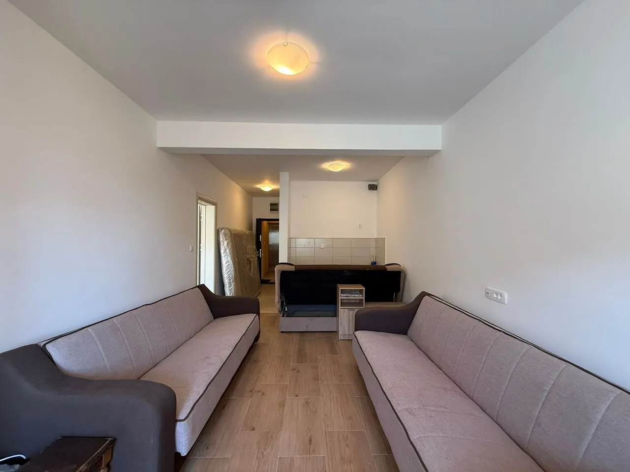 Prodaja, jednosoban stan, 40m², Podmaine, Budva
