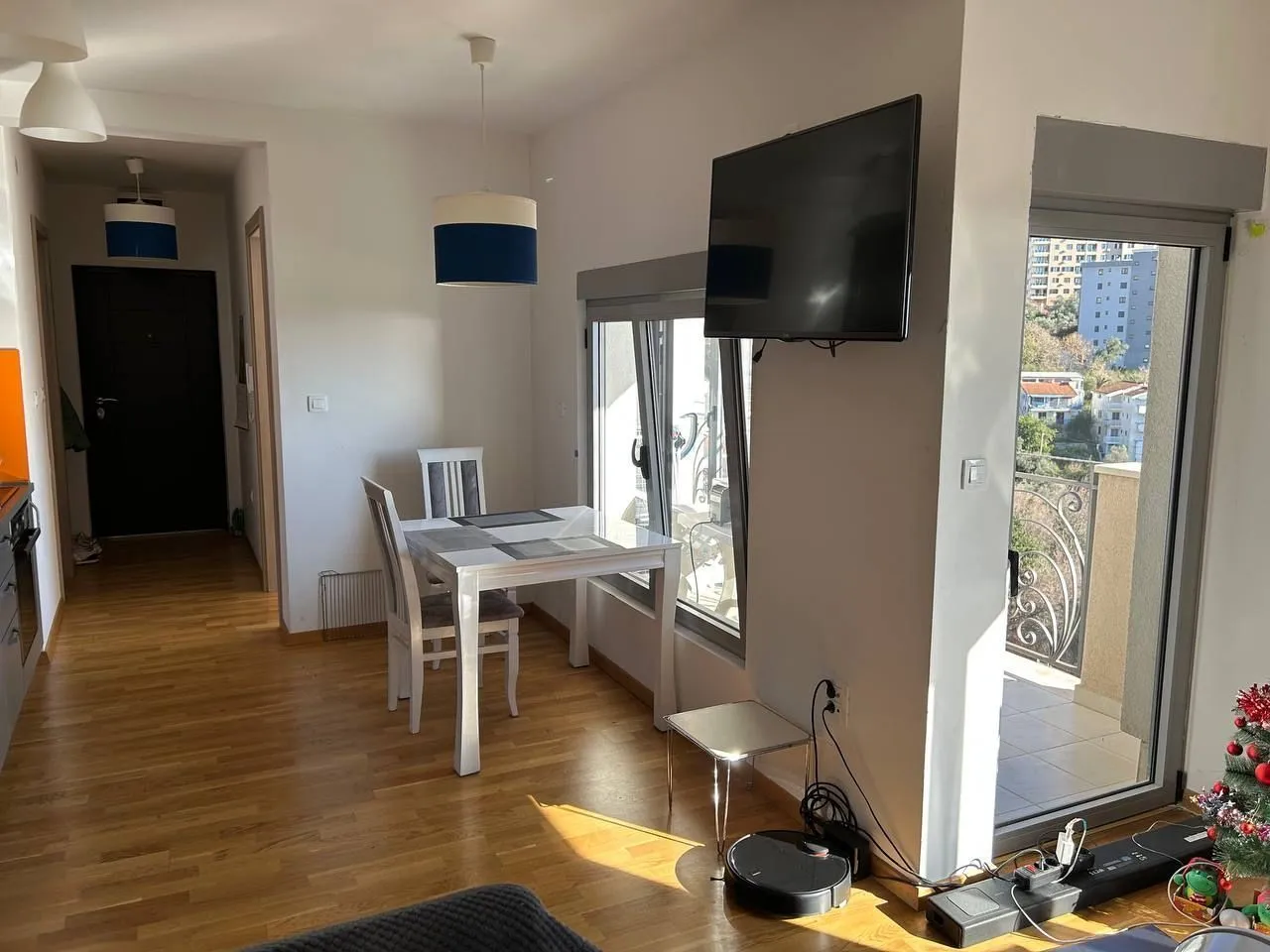 Izdavanje, jednosoban stan, 45m², Bečići, Budva