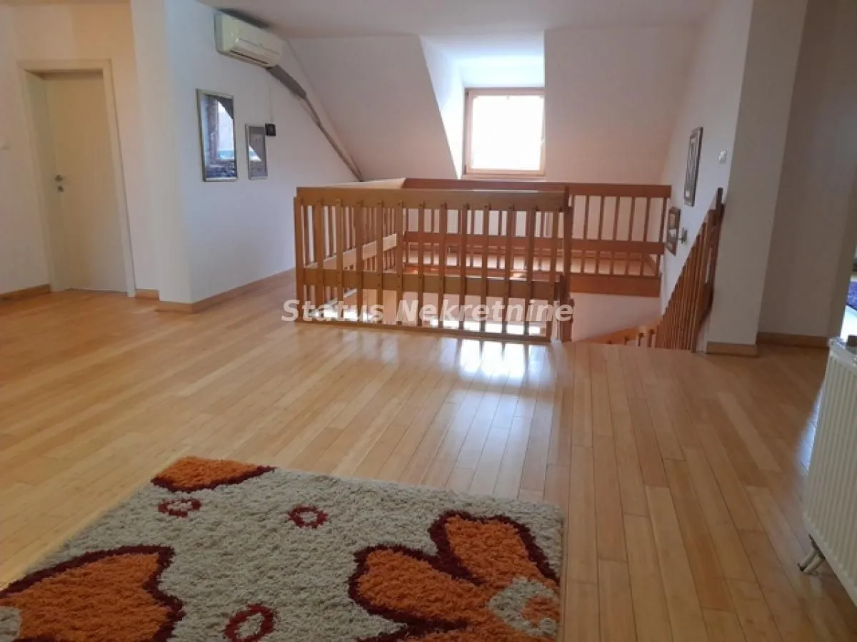 Prodaja, kuća, 440m², Temerin, Novi Sad