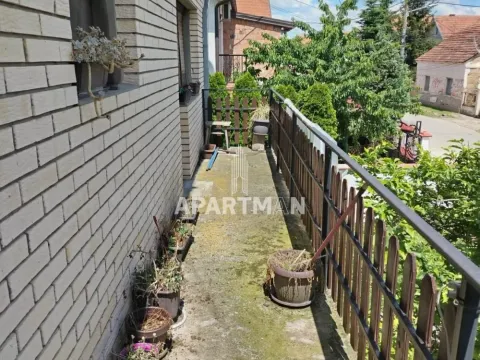 Prodaja, kuća, 371m², Jakovo, Surčin - image 16