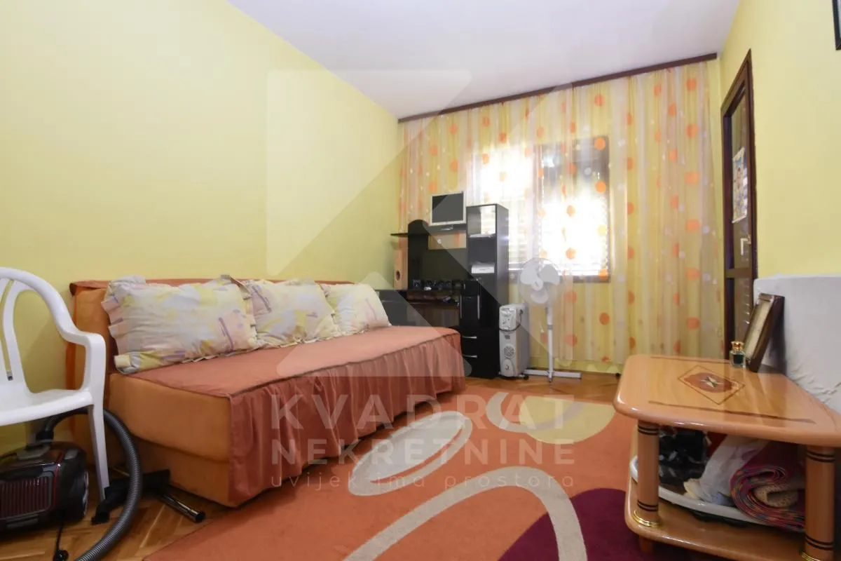 Prodaja, kuća, 260m², Stari Aerodrom, Podgorica
