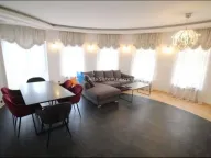 Izdavanje, četvorosoban stan, 150m², Savski Venac, Beograd - image 2