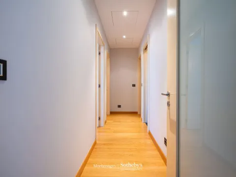 Prodaja, dvosoban stan, 106m², Kod Capital Plaze, Podgorica - image 9
