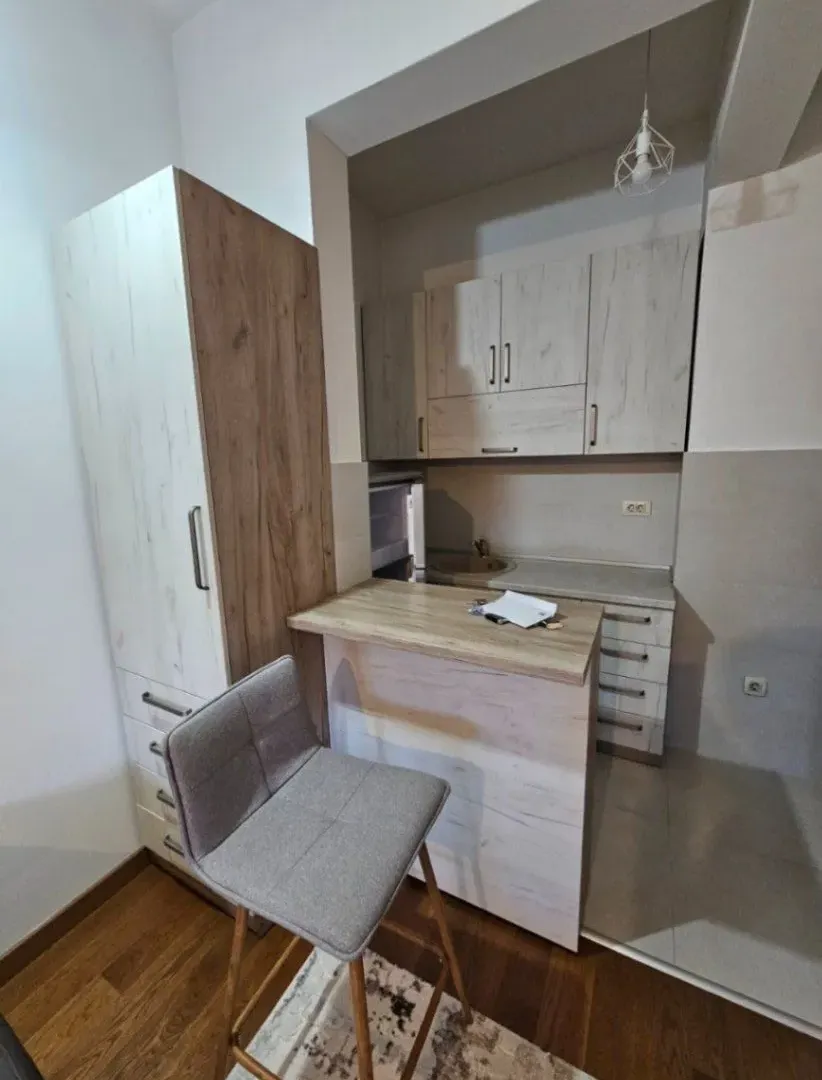 Izdavanje, garsonjera, 30m², Stara Varoš, Podgorica