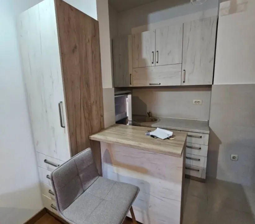 Izdavanje, garsonjera, 30m², Stara Varoš, Podgorica